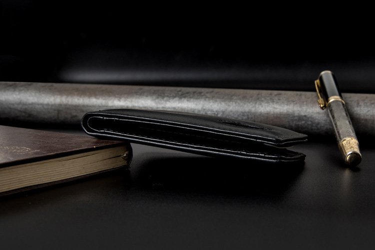 Premium RFID Blocking Leather Wallet for AirTag - Image 7